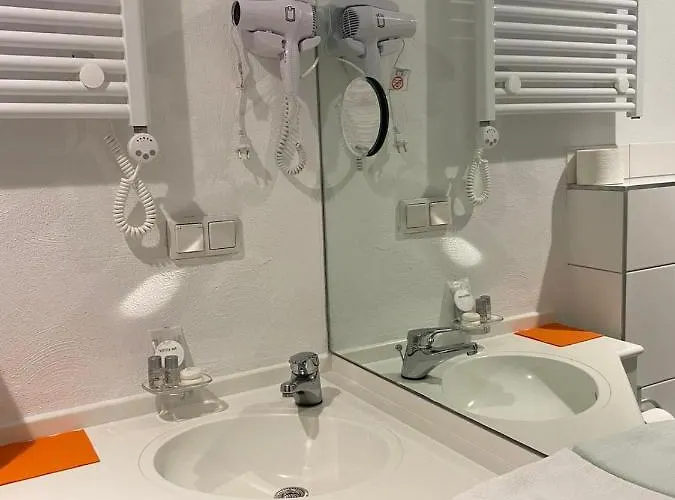 Cafe Moselterrasse Гостевой дом 3*