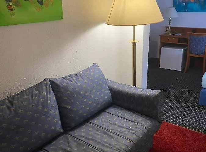 Cafe Moselterrasse Гостевой дом Клоттен