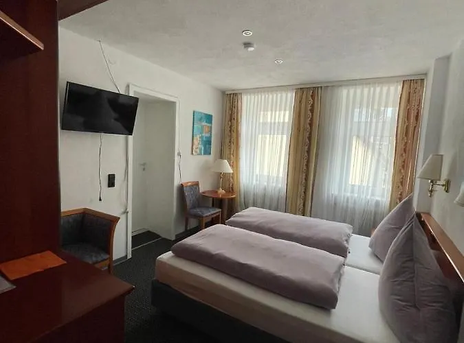 Cafe Moselterrasse Гостевой дом 3*